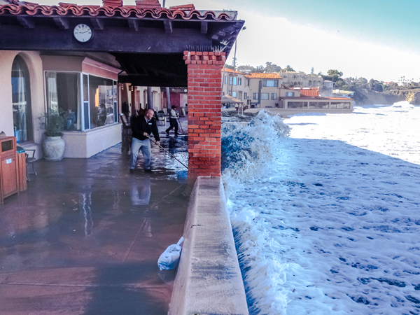 Picture of Waves Crashing at La Jolla Beach and Tennis Club