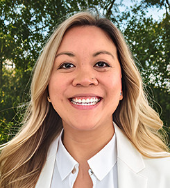 Profile photo of Claudia Chow