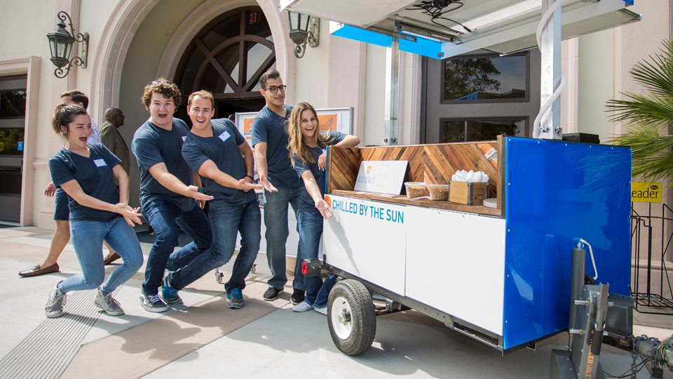 students with soulr cart