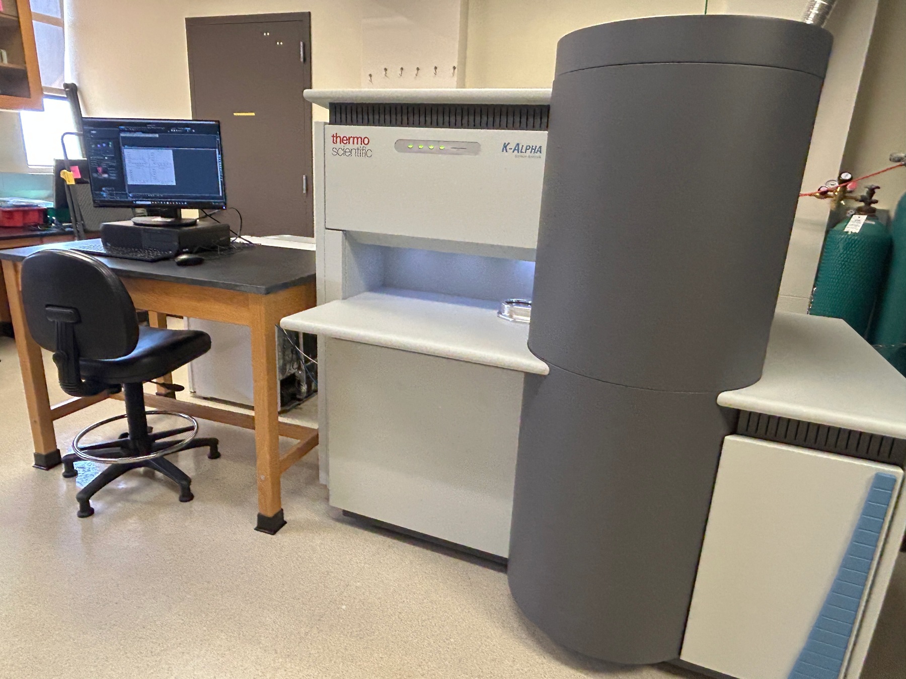 USD's ThermoFisher K-Alpha XPS: X-ray Photoelectron Spectrometer