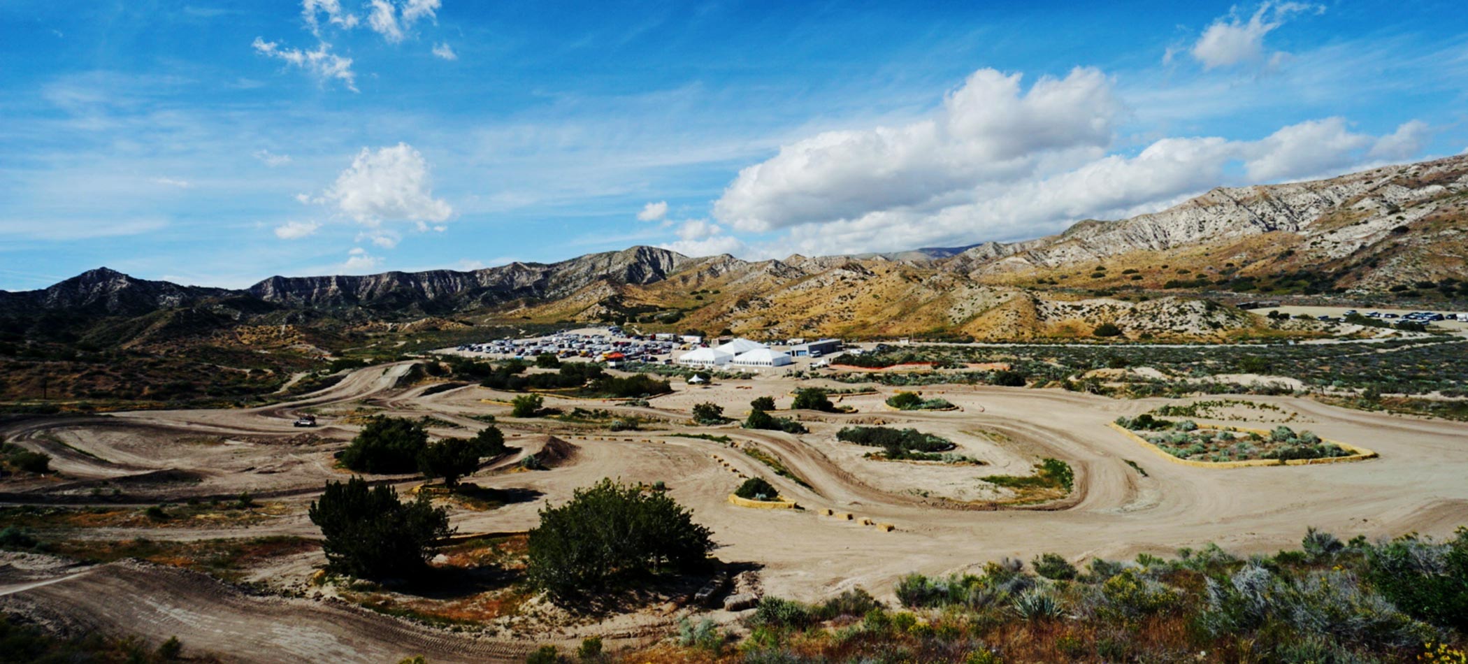 A picture of the dessert and the blue sky
