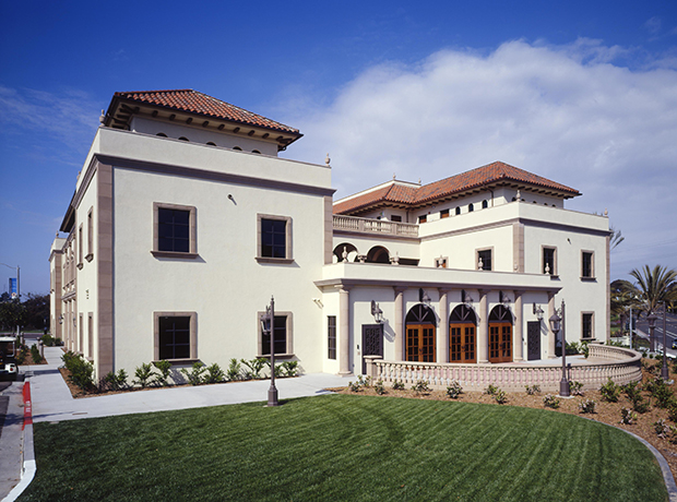 Degheri Alumni Center