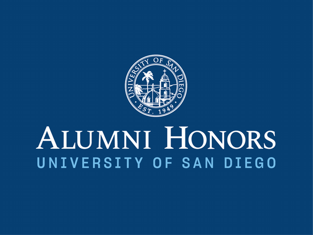 Logo of the 'Alumni Honors' award ceremony