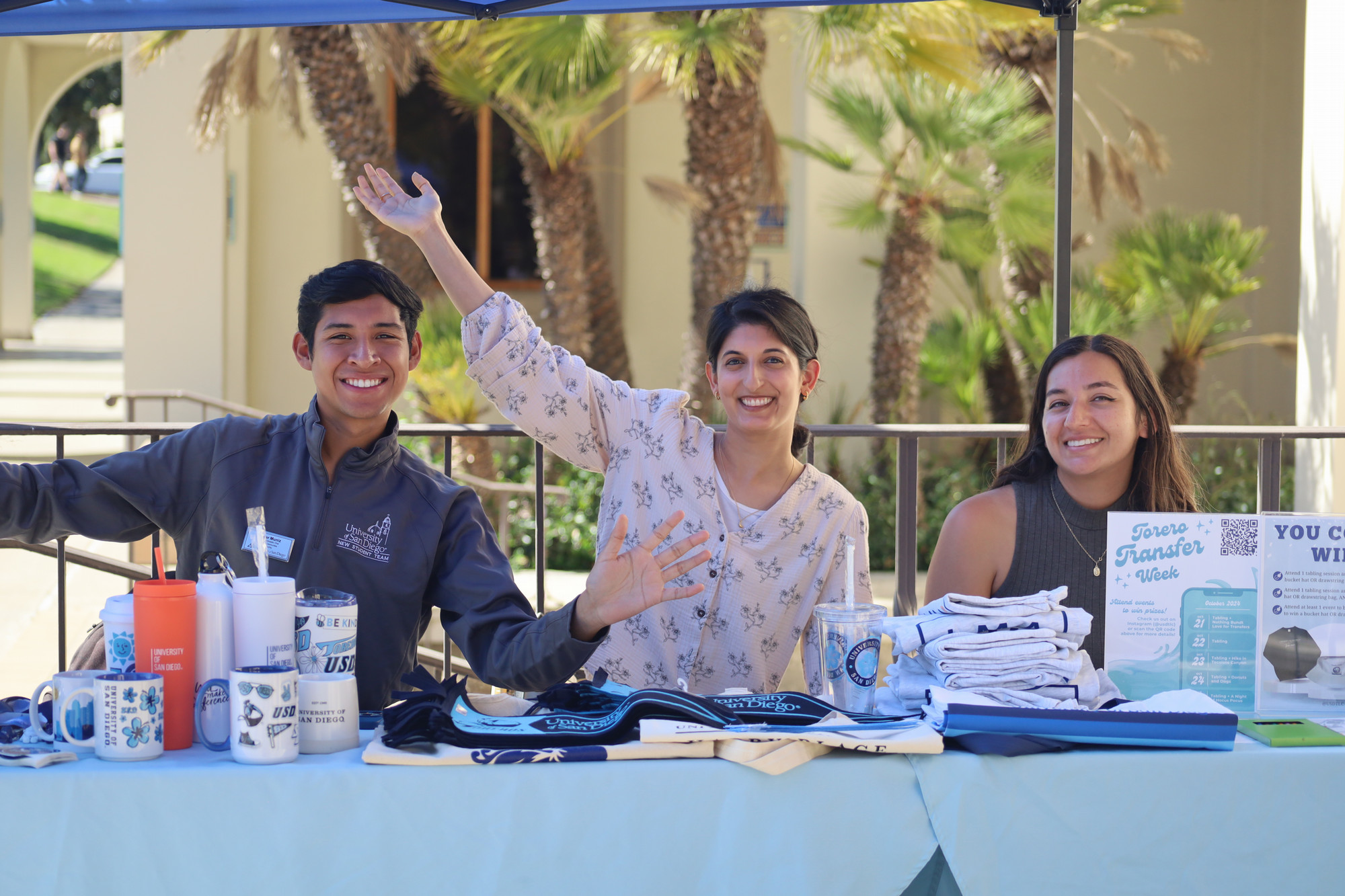 Picture of staff at Torero Transfer Week tabling