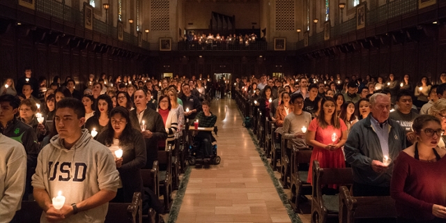 candle light mass