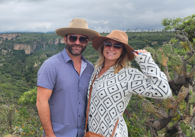 Shawn Johnson ’06 (BA) and his wife, Alisa Sieber-Johnson ’10 (BS/BA) started the national nonprofit Dogs on Deployment.