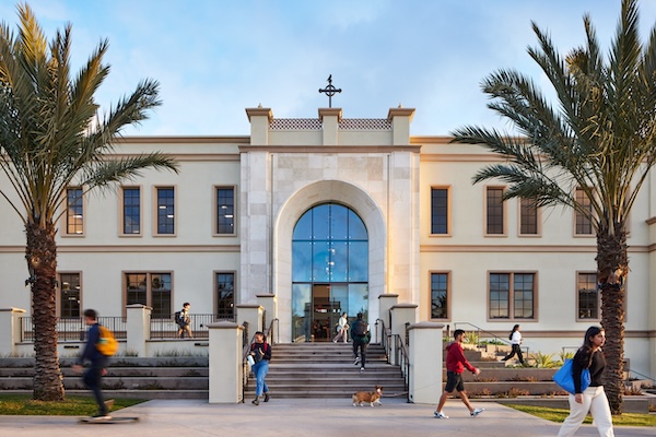 Knauss School of Business with students in front 