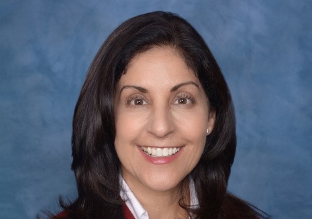 Alumna Sharon Spivak