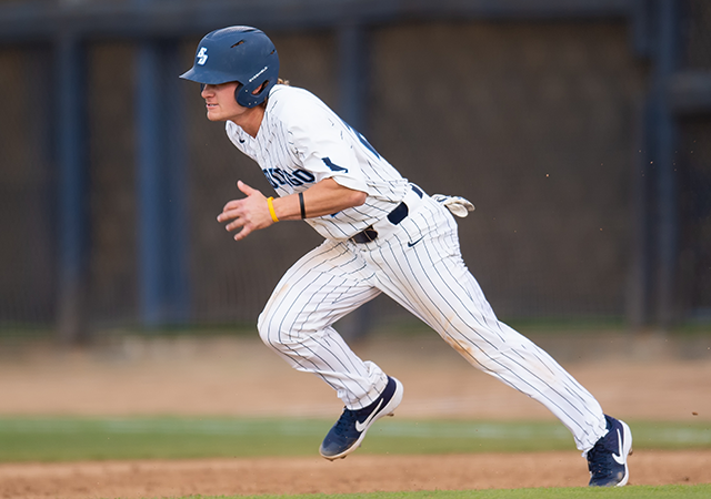 Cody Jefferis runs from third base