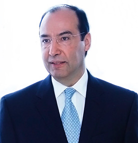Javier Treviño Headshot