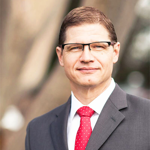Headshot of alumnus Teravainen