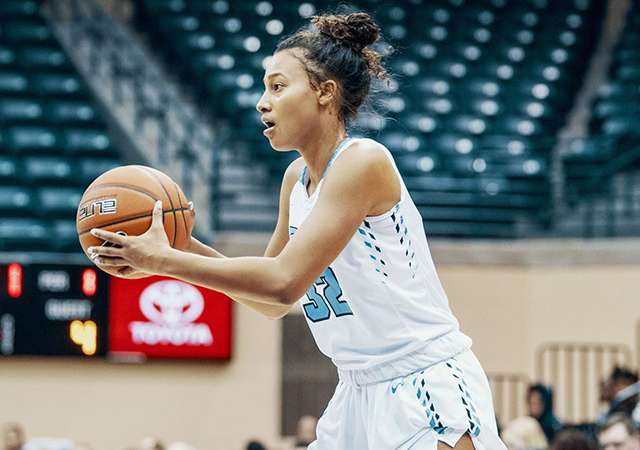 Sydney Hunter had 11 points and 12 rebounds to help the USD women's basketball team win its first West Coast Conference game of the season on Monday versus Loyola Marymount.