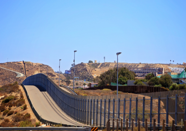 Border Fellows program seeks to strengthen the cross-border network of local scholars, practitioners, and policymakers working on issues of peace and justice in Southern California and Baja California.