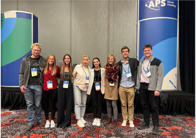 Physics students and faculty group photo at APS