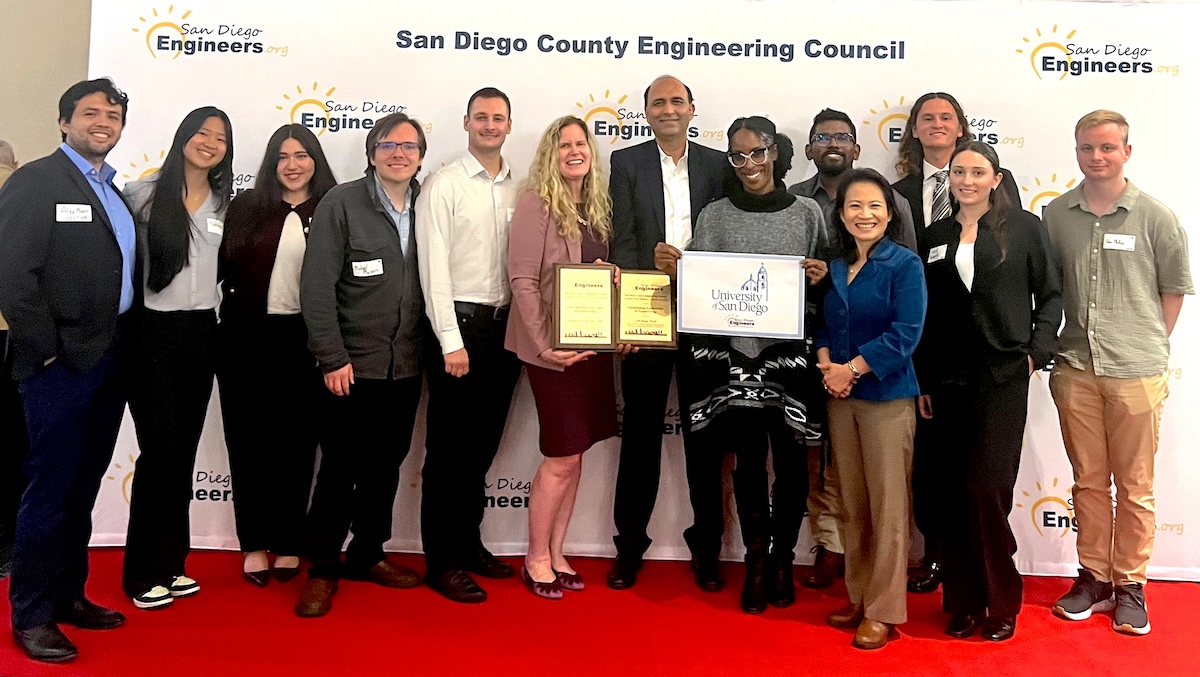 USD award winners, students, faculty and staff