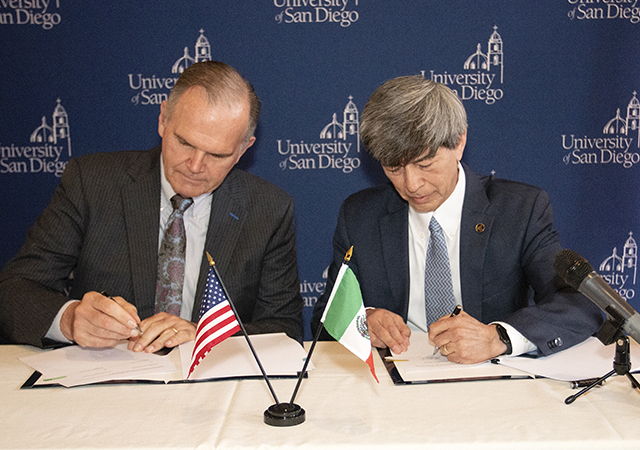 MSGL Signing with USD and CETYS Presidents