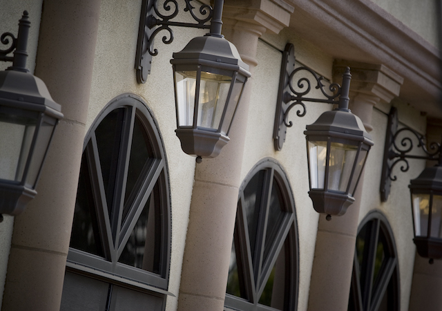 exterior lamps on USD  building
