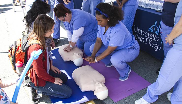 USD Pre-Health alumni and current students, participated in a recent panel discussion about applying to medical schools.