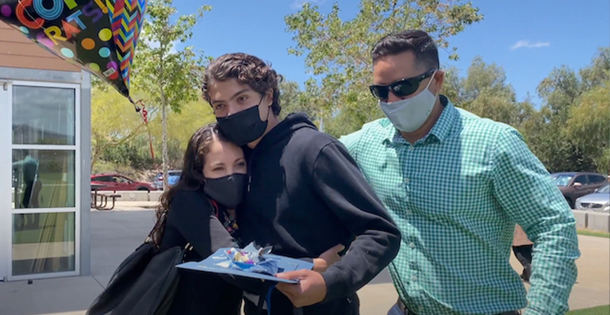 AnchorSTEM Scholar Rodrigo Tapia Guevara with his family