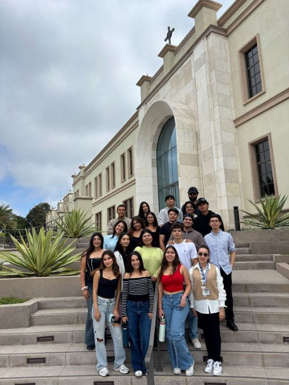 group of CETYS students at USD