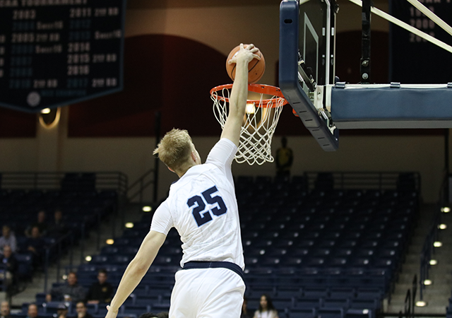 usd player dunking 
