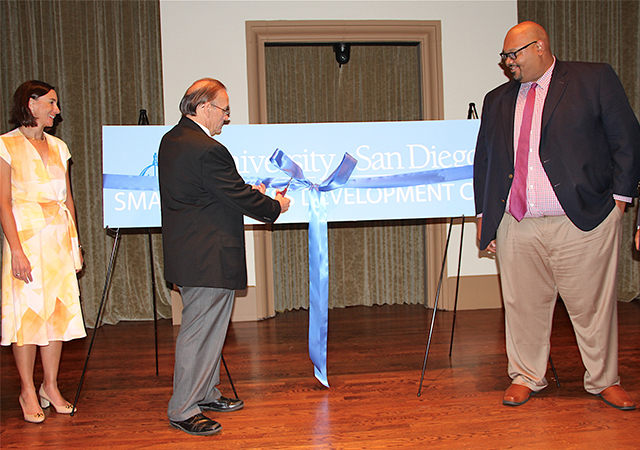 SBDC ribbon cutting